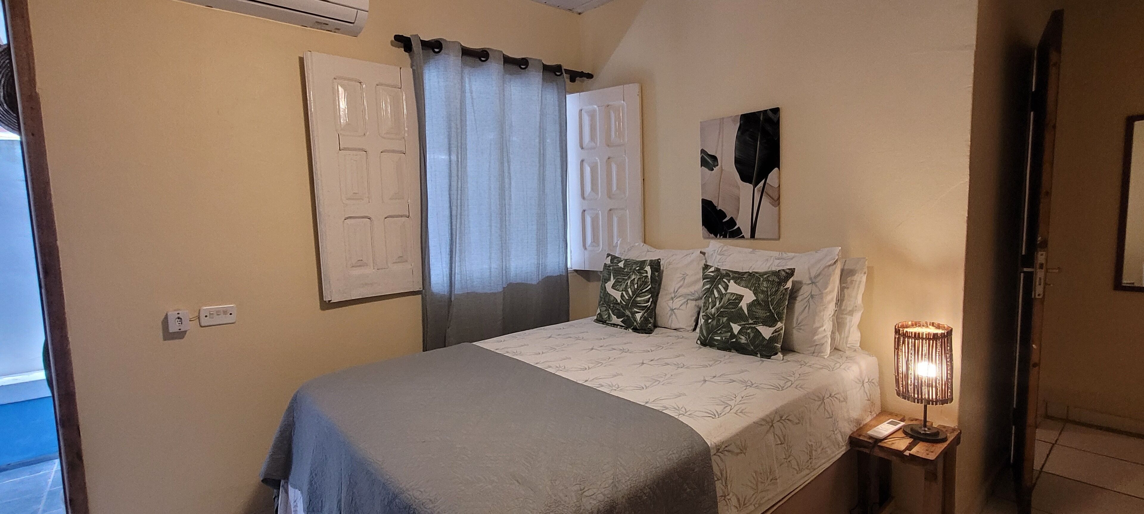 Room, 1 Double Bed, Non Smoking | Minibar, blackout drapes, iron/ironing board, free WiFi