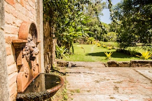Courtyard - Estâncias Duvivier Hotel (Tres Rios)