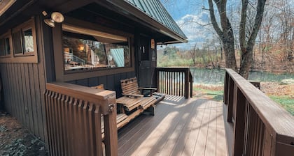 Edgewater Escape A-frame Cabin (Hocking Hills Area)