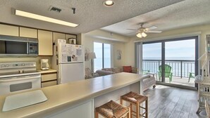 Unclassified image, 4 of 34, button - Buena Vista 806 (North Myrtle Beach)