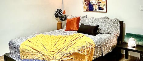 1 bedroom, desk, iron/ironing board, free WiFi