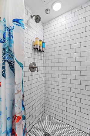 Shower, hair dryer, towels, soap - Turtle Cove , Quiet Condo with Great views! (Galveston)