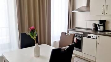 Exclusive Apartment, Private Bathroom (Apartment de Lux Nr. 2) | Dining