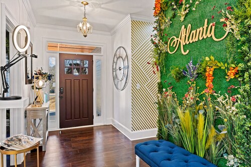 The ATL Grand Retreat | 5BR Luxury Home - Near Downtown Atlanta