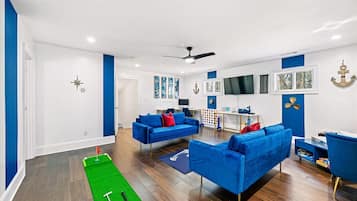 Smart-TV, peis, videospill og bordtennis