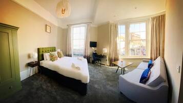 Dobbeltværelse - eget badeværelse - havudsigt | 1 soveværelse