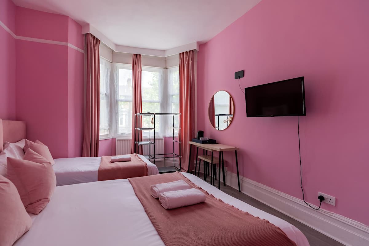Standard Triple Room, Private Bathroom