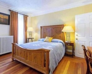 5 bedrooms