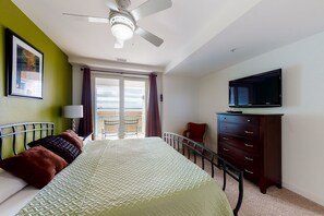 2 slaapkamers, een strijkplank/strijkijzer, internet, beddengoed