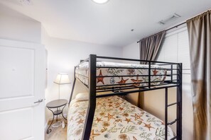 4 chambres, fer et planche à repasser, Wi-Fi, draps fournis