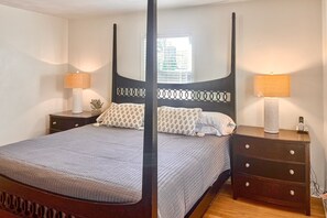 4 habitaciones, tabla de planchar con plancha, internet y ropa de cama 