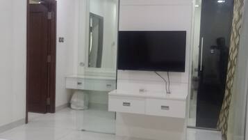 3 chambres, bureau, fer et planche à repasser, Wi-Fi gratuit