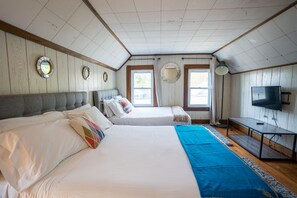 7 bedrooms, blackout drapes, free WiFi, bed sheets