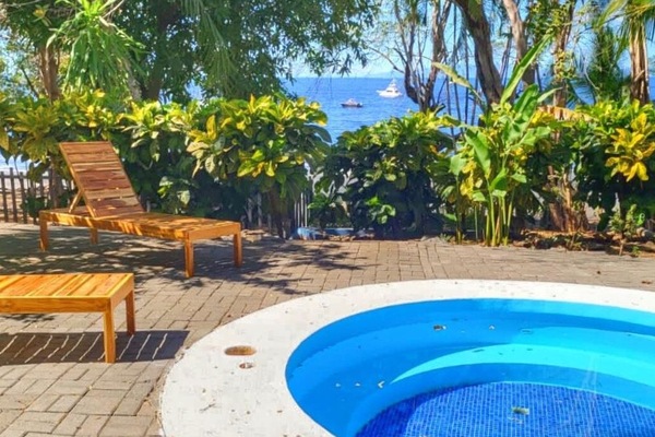 Baignoire à remous extérieure