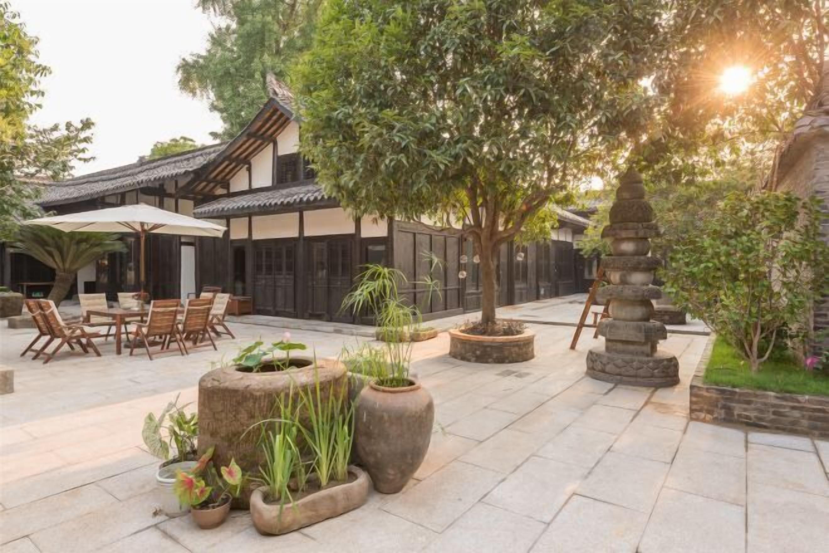 Khu ẩm thực ngoài trời