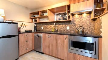 Mt. Benson | Private kitchen