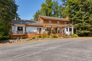 Exterior - Bell In The Woods B&B (Seward)