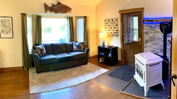 Deluxe Apartment, 1 Bedroom | Living area | Heated floors