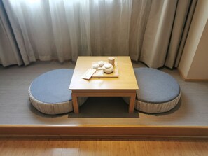 Ảnh chưa phân loại, 3 trong số 19 ảnh, nút
