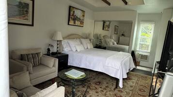 1 slaapkamer, een strijkplank/strijkijzer, reisbedje, wifi