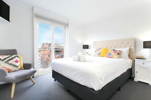 1 室のベッドルーム、高級寝具、WiFi、ベッドシーツ