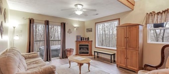 Gray Manor (Hocking Hills Area)