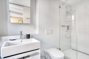 Hair dryer, towels