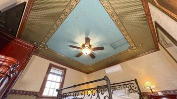 1 chambre, fer et planche à repasser, Wi-Fi gratuit, draps fournis