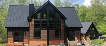 Modern Luxury at White Pine Lodge  – 10 min from Stratton Mountain