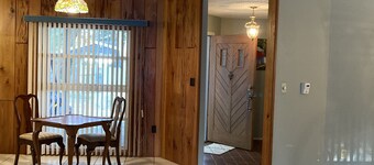 Waterfront home .5 miles from downtown Tavares and 10 minutes from Harris Chain.
