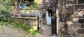 Eclectic Artists Cottage in Bohemian Hebden Bridge