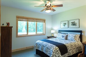 4 Schlafzimmer, Schreibtisch, Bügeleisen/Bügelbrett, kostenloses WLAN
