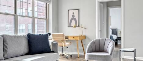 Télévision, chaîne hi-fi