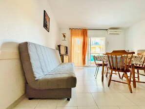 TV - 2190 LAS MURALLAS 1-1, VERY WELL LOCATED, CLOSE TO SHOPS AND THE BEACH, CIUDADELA DE ROSES AREA. (Roses)