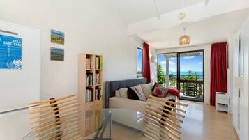 Studio Suite Comfort | Area keluarga | Smart TV, Netflix, dan layanan streaming