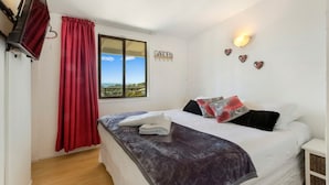 Comfort Studio Suite | WiFi (free), individually decorated, individually furnished, bed sheets - Villa Sanctuary at Palm Beach (Waiheke Island)