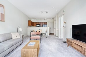 Télévision, chaîne hi-fi