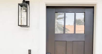 Cozy Desert Remodeled 2-bedroom Home