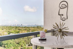 Outdoor dining - Private Balcony Views and Resort Style Amenities (Miami)