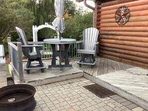 Terrace/patio - Cozy Cabin-real log cabin stay. Loft bed,
 woodsy decor, clean & cozy! (West Union)