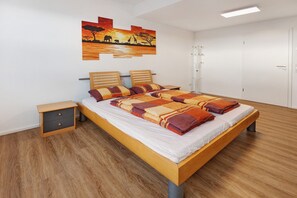 2 bedrooms, free WiFi, bed sheets