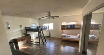 WHOLE Family - Rosemont - Hostel