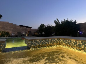 Udendørs pool, opvarmet pool