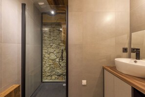 Shower, towels