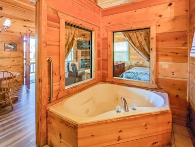 #44 Pinewood Cabin ~ next to the square