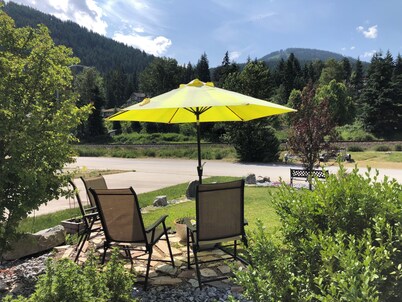 Lakeside Suite - Two bed, Two bath Suite in Nelson 