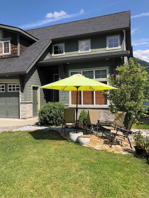 Exterior - Lakeside Suite - Two bed, Two bath Suite in Nelson  (Nelson)
