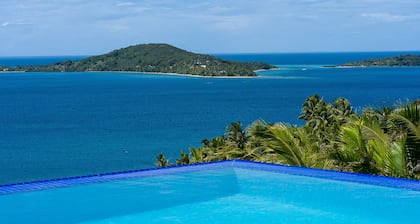 New private luxury villa with amazing views