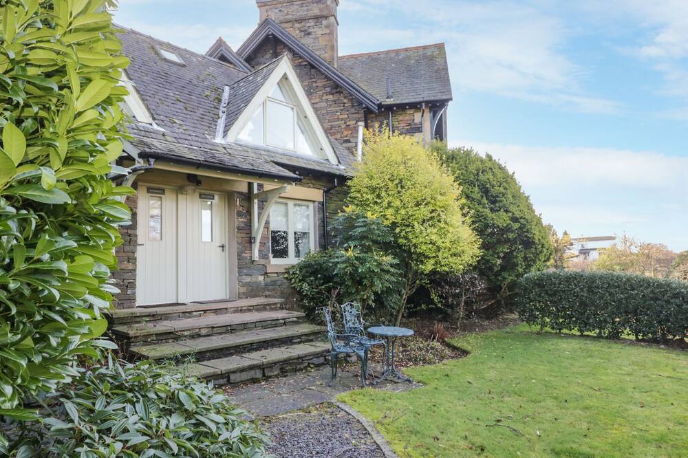WASTWATER, romantic, with a garden in Windermere
