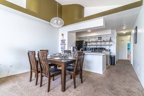 Dining - Modern 3BR Condo at Royal Palm Bay | Sleeps 8 (Kissimmee)